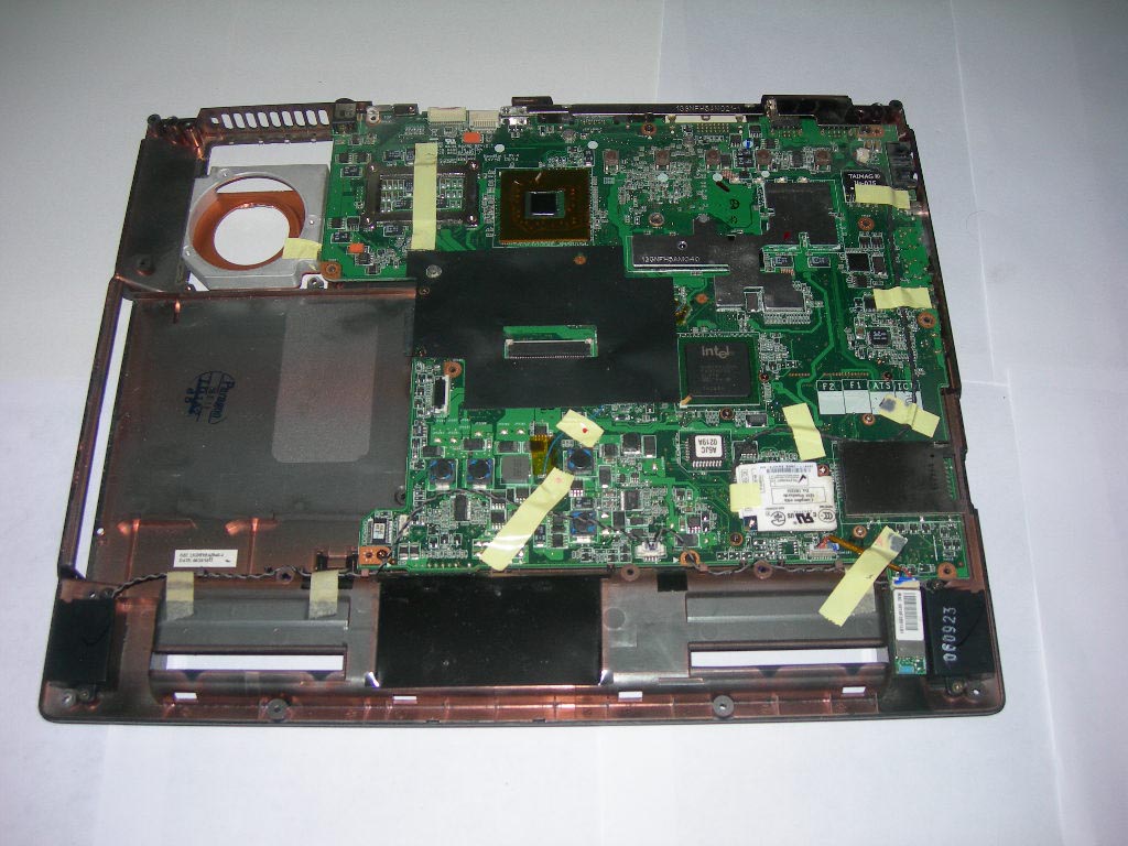   Carte Mère A6JC Asus A6000 socket M 1 port ram HS