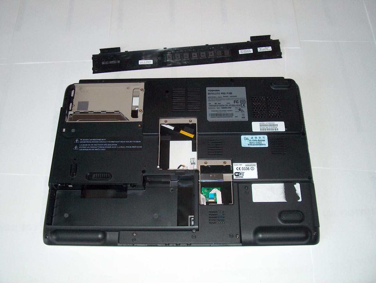 Plasturgie de Base Toshiba Satellite Pro P100  